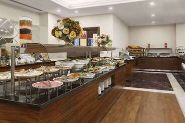 هتل Ramada By Wyndham Istanbul Merter