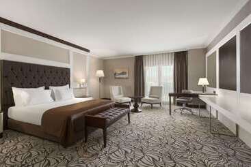 هتل Ramada By Wyndham Istanbul Merter
