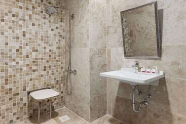هتل Ramada By Wyndham Istanbul Merter
