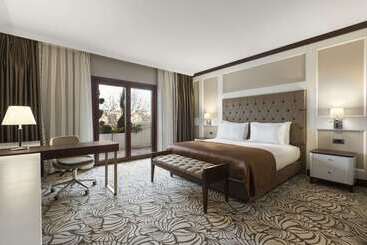 هتل Ramada By Wyndham Istanbul Merter