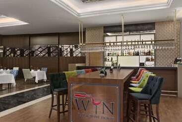 هتل Ramada By Wyndham Istanbul Merter