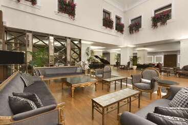 هتل Ramada By Wyndham Istanbul Merter