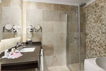 هتل Ramada By Wyndham Istanbul Merter