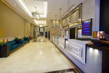 هتل Ramada By Wyndham Istanbul Merter