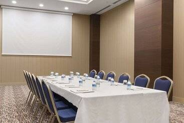 هتل Ramada By Wyndham Istanbul Merter