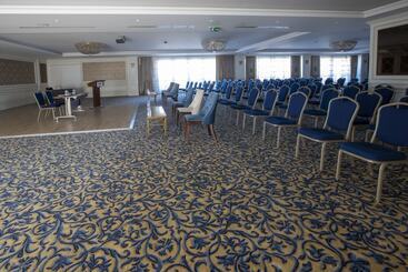 هتل Ramada By Wyndham Istanbul Merter