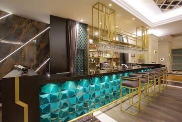هتل Ramada By Wyndham Istanbul Merter