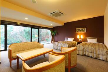 هتل Route Inn Grantia Dazaifu