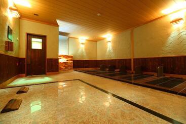 هتل Route Inn Grantia Dazaifu