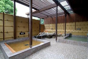 هتل Route Inn Grantia Dazaifu