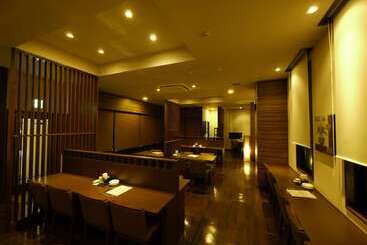 هتل Route Inn Uozu