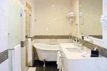 هتل Royale Chulan Penang