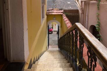 ホテル The Caravela Homestay