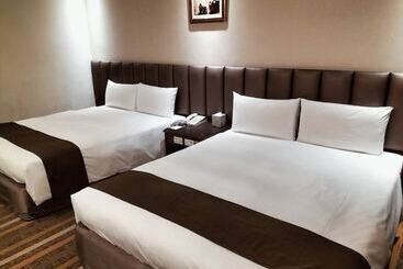Urban Hotel33
