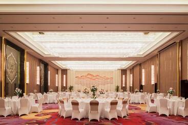 هتل Wanda Realm Chifeng