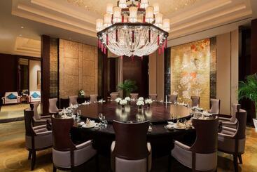 هتل Wanda Realm Chifeng