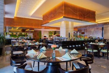 هتل Wanda Realm Chifeng