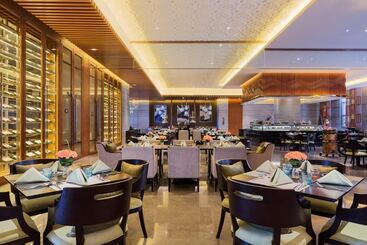 هتل Wanda Realm Chifeng