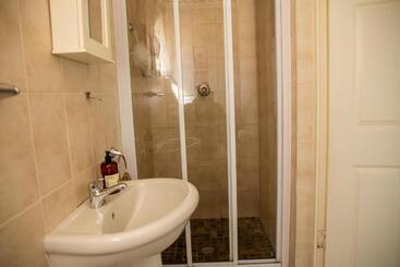 膳宿费 Lincoln Cottages Bnb & Self Catering