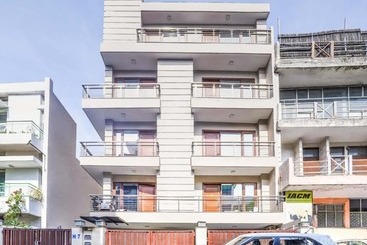 Skylink Suites Bed & Breakfast