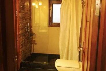 Skylink Suites Bed & Breakfast
