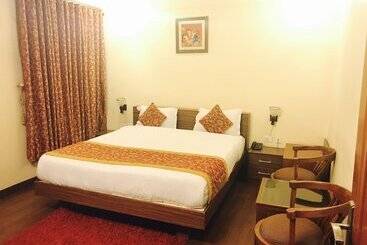 Skylink Suites Bed & Breakfast