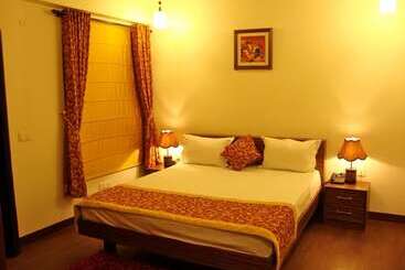 Skylink Suites Bed & Breakfast