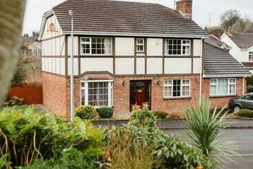 بنسيون Portora House Accommodation Only