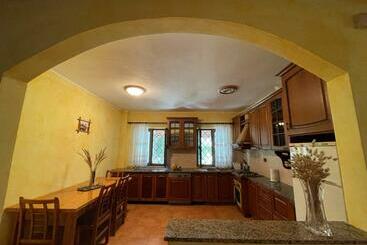 펜션 Stone Villa Shengjin