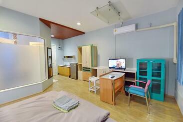 97 Merryland Apartments &