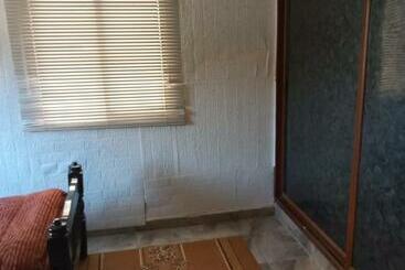 تختخواب و صبحانه Guest House Hazem
