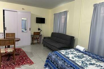 تختخواب و صبحانه Traum House