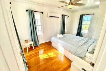 پانسیون Eleuthera Retreat   Villa & Cottages On Pink Sand Beachfront