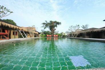 استراحتگاه Green Wood Park Cottage Samui, Bangrak Beach