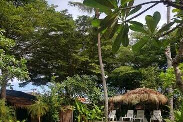 استراحتگاه Green Wood Park Cottage Samui, Bangrak Beach