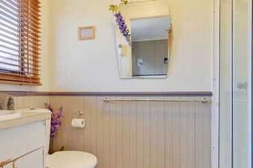 تختخواب و صبحانه Redcliffe House