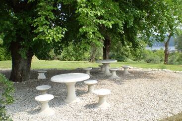هتل Agriturismo Renzano Garden Apartments