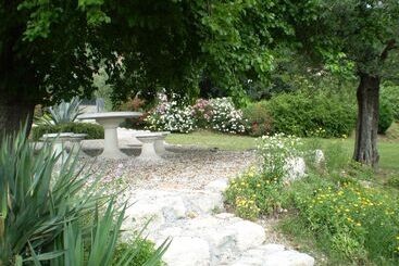هتل Agriturismo Renzano Garden Apartments