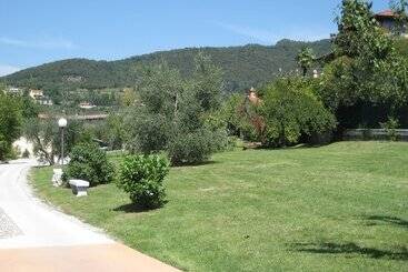 هتل Agriturismo Renzano Garden Apartments