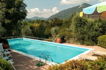 هتل Agriturismo Renzano Garden Apartments