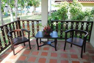 هتل Am Samui Resort Taling Ngam