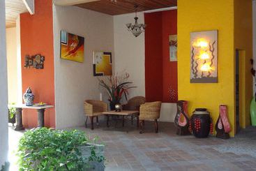 هتل Cabo Marina Beach Condos