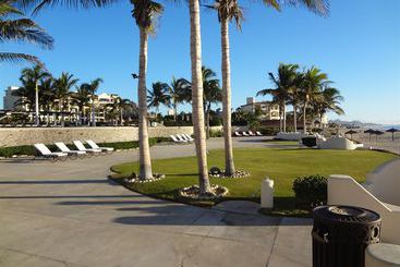 هتل Cabo Marina Beach Condos