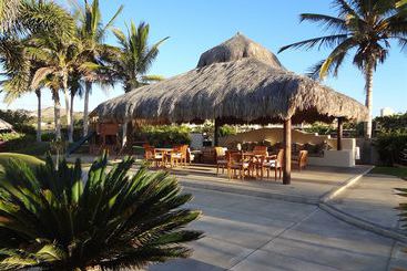هتل Cabo Marina Beach Condos