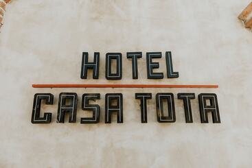 هتل Casa Tota