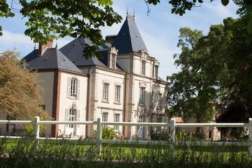 Отель Chateau De La Richerie