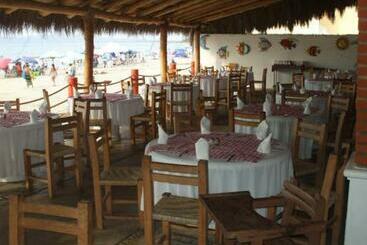 Costa Alegre Hotel & Suites