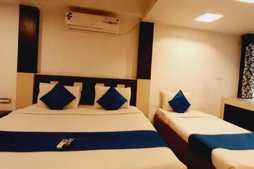 ホテル Kosala Vijayawada
