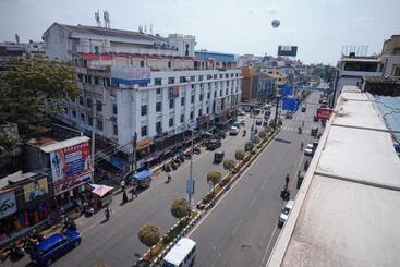 ホテル Kosala Vijayawada