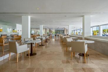 ホテル Meliá Calviá Beach